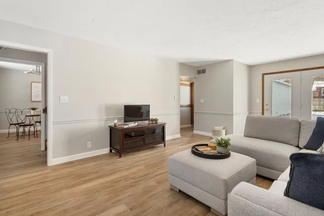 $274,500 | 311 South Van Doren Street, Champaign, IL 61820