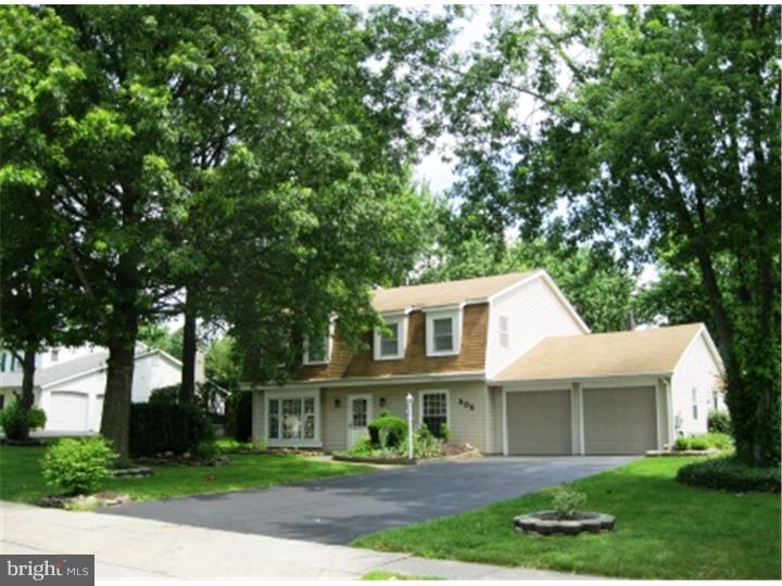 906 Capitol Road Norristown, PA 19403 - Photo 1 of 20 Gallery Image 1