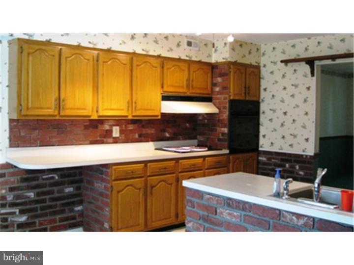 906 Capitol Road Norristown, PA 19403 - Photo 11 of 20 Gallery Image 11