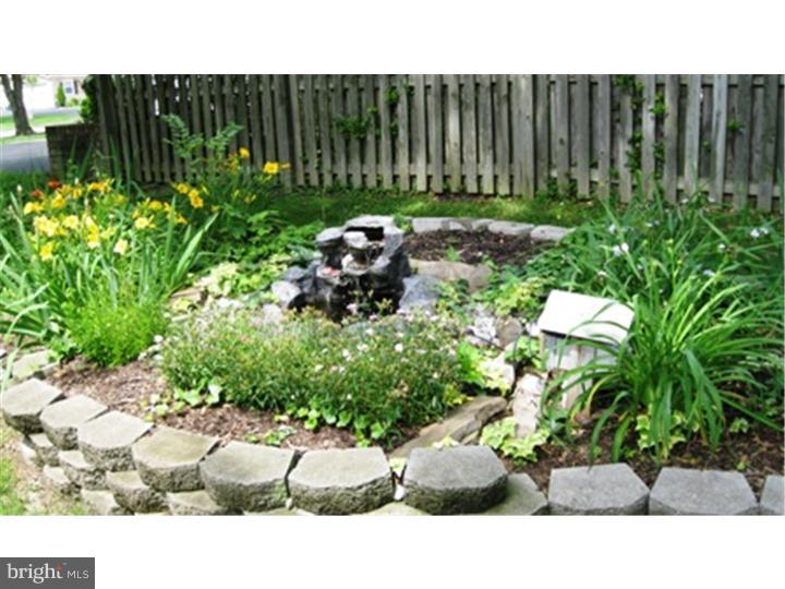 906 Capitol Road Norristown, PA 19403 - Photo 3 of 20 Gallery Image 3
