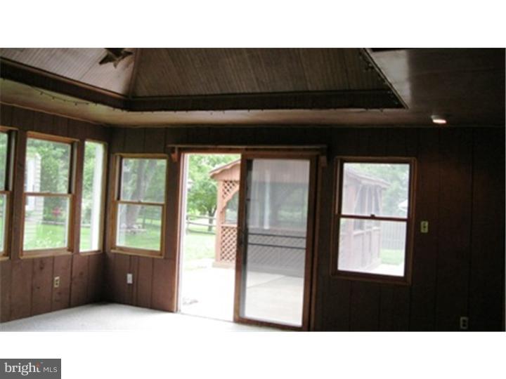906 Capitol Road Norristown, PA 19403 - Photo 8 of 20 Gallery Image 8