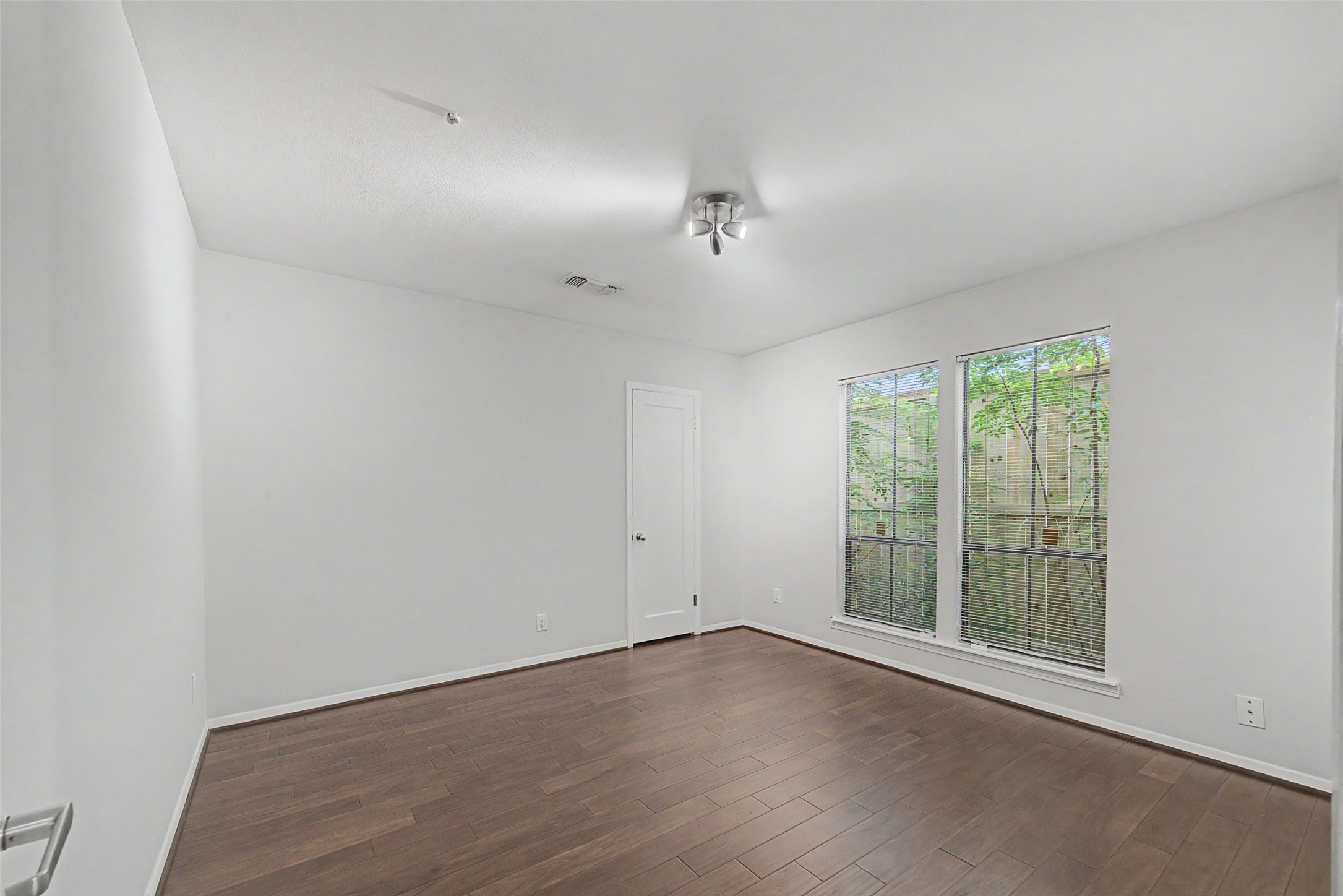2723 Nottingham Street Houston, TX 77005 - Photo 33 of 47