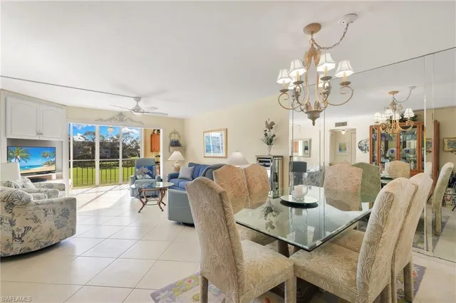 $299,000 | 1051 Foxfire Lane, Unit 206, Naples, FL 34104