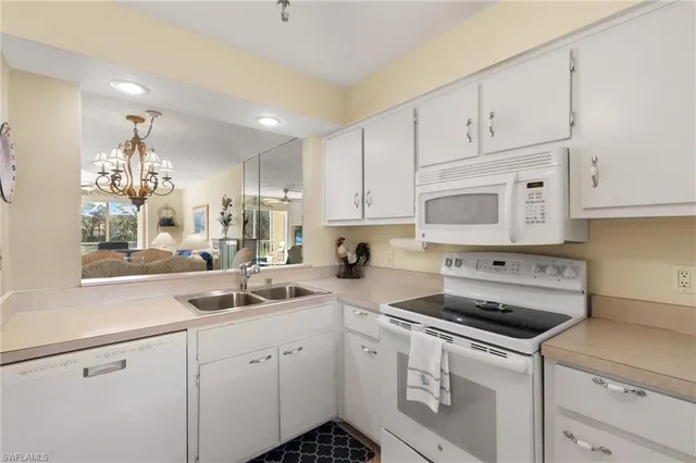$299,000 | 1051 Foxfire Lane, Unit 206, Naples, FL 34104