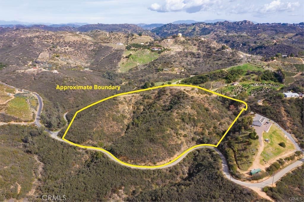 39939 Jones Road Fallbrook, CA 92028 - Photo 18 of 36 a view of a swimming pool