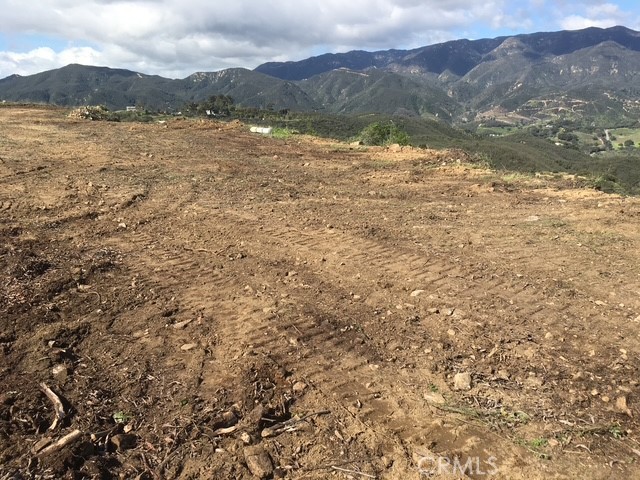 39939 Jones Road Fallbrook, CA 92028 - Photo 8 of 36 a view of mountain with lake view