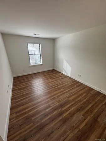 $2,400 | 669 Sheafe Road, Unit 111, Poughkeepsie, NY 12601