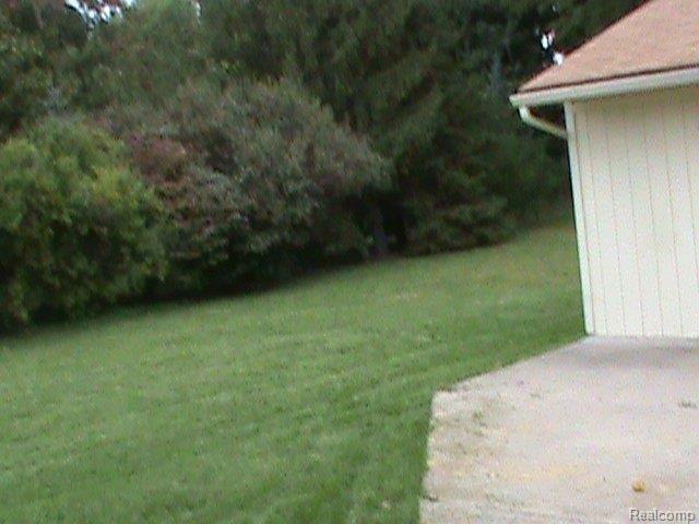 325 Buckingham Road Canton, MI 48188 - Photo 12 of 16 CANTON 014
