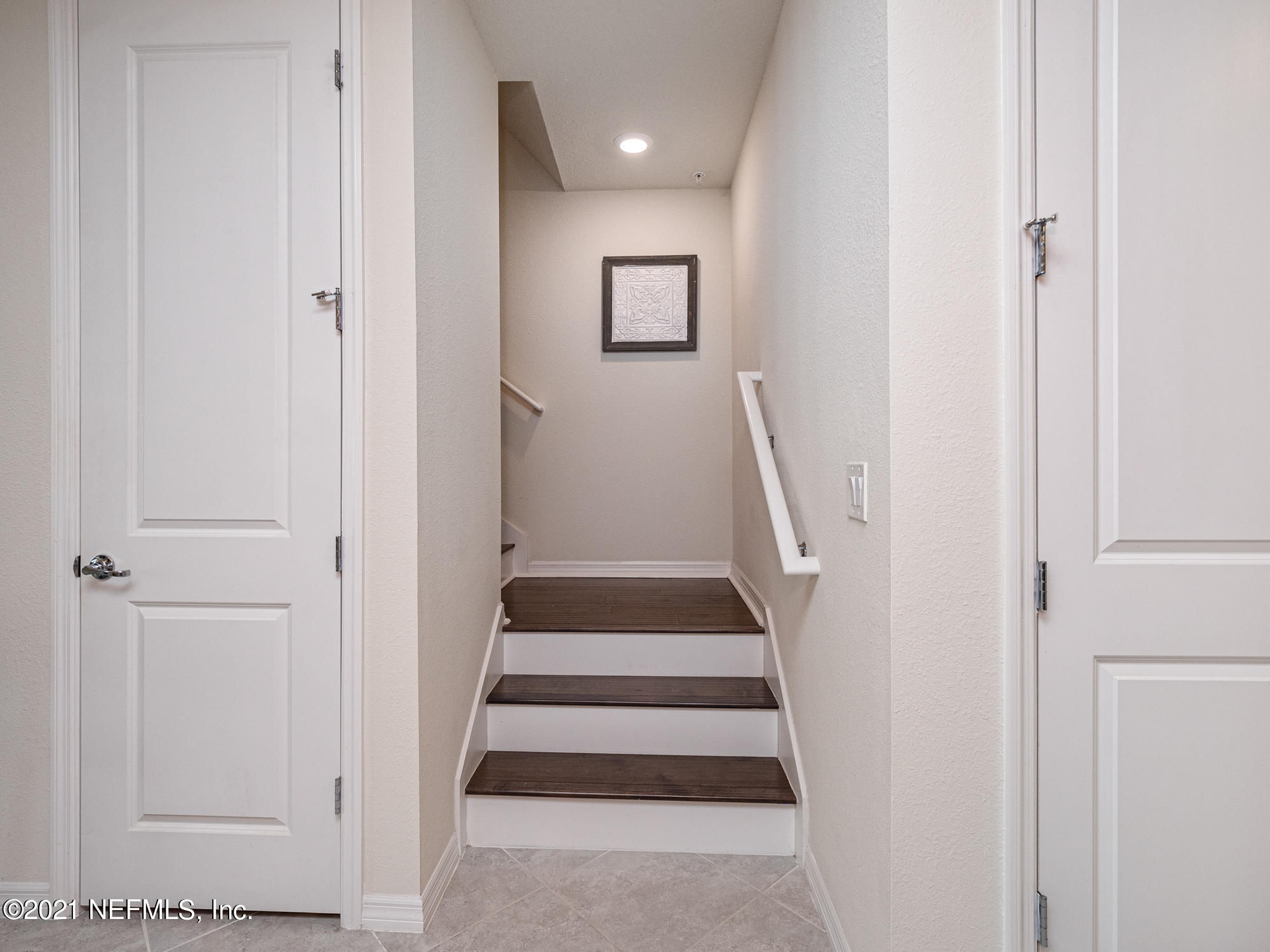 109 Spring Tide Way Ponte Vedra, FL 32081 - Photo 19 of 61 Upstairs to Owner's Suite