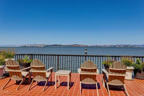 $5,877,000 | 79 St Thomas Way, Tiburon, CA 94920