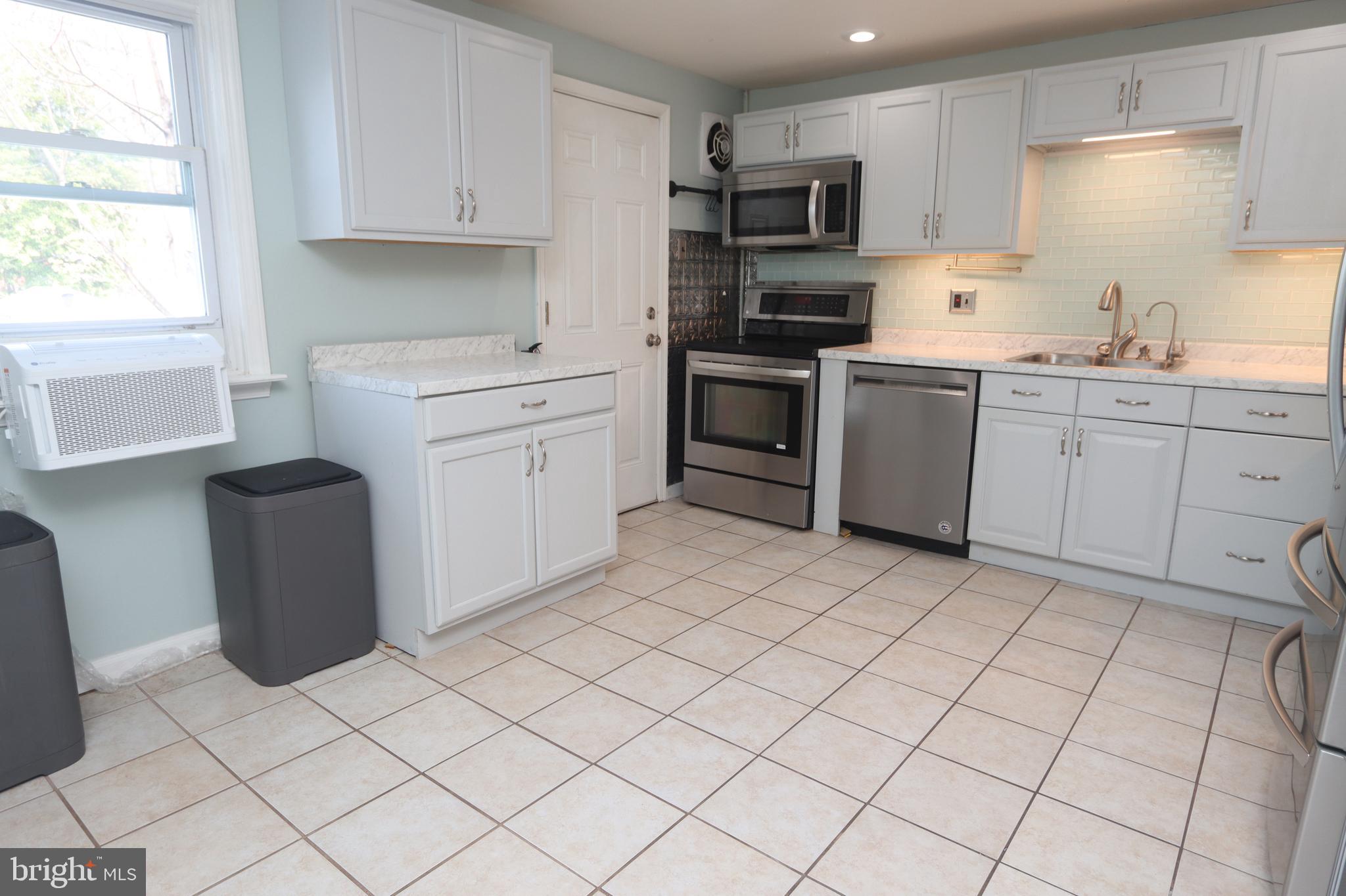 1012 Wells Street Conshohocken, PA 19428 - Photo 10 of 29