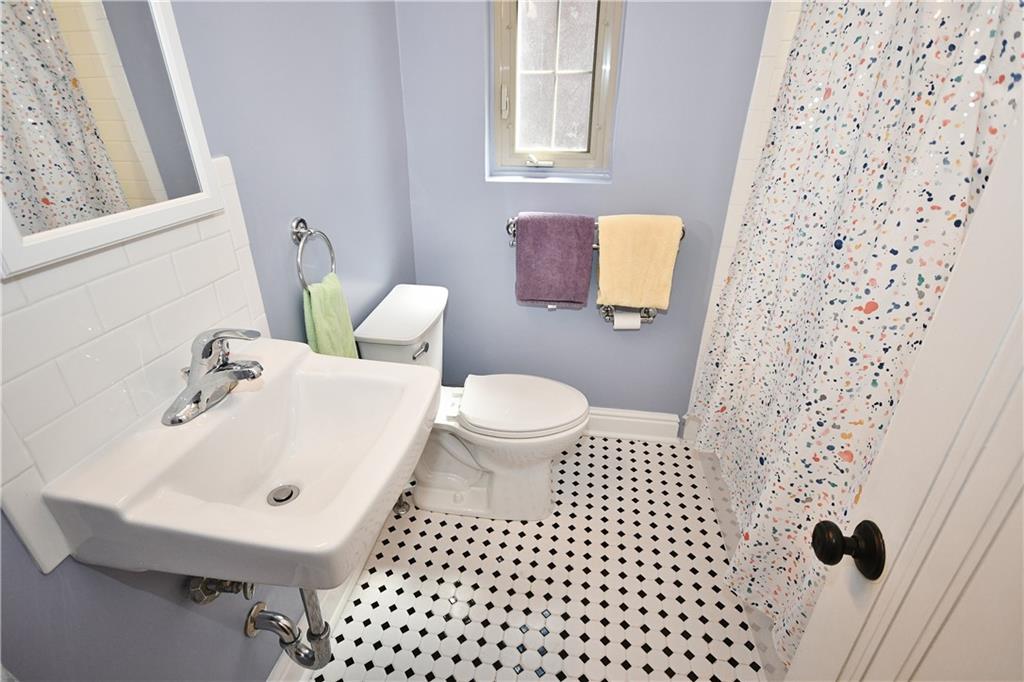 127 Conover Road Pittsburgh, PA 15208 - Photo 21 of 25 Gallery Image 21