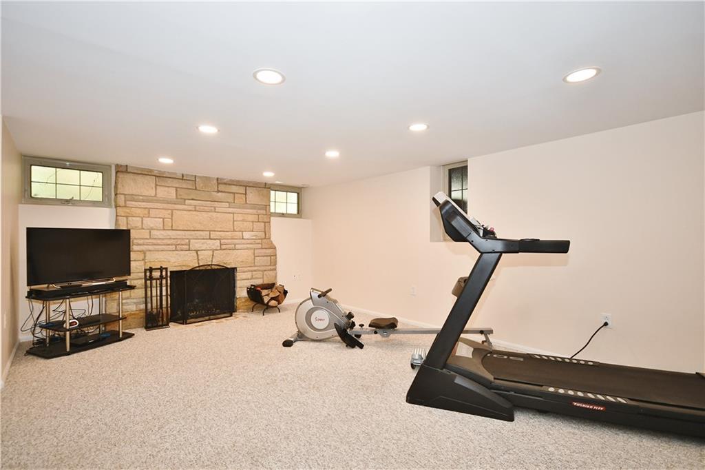 127 Conover Road Pittsburgh, PA 15208 - Photo 23 of 25 Gallery Image 23