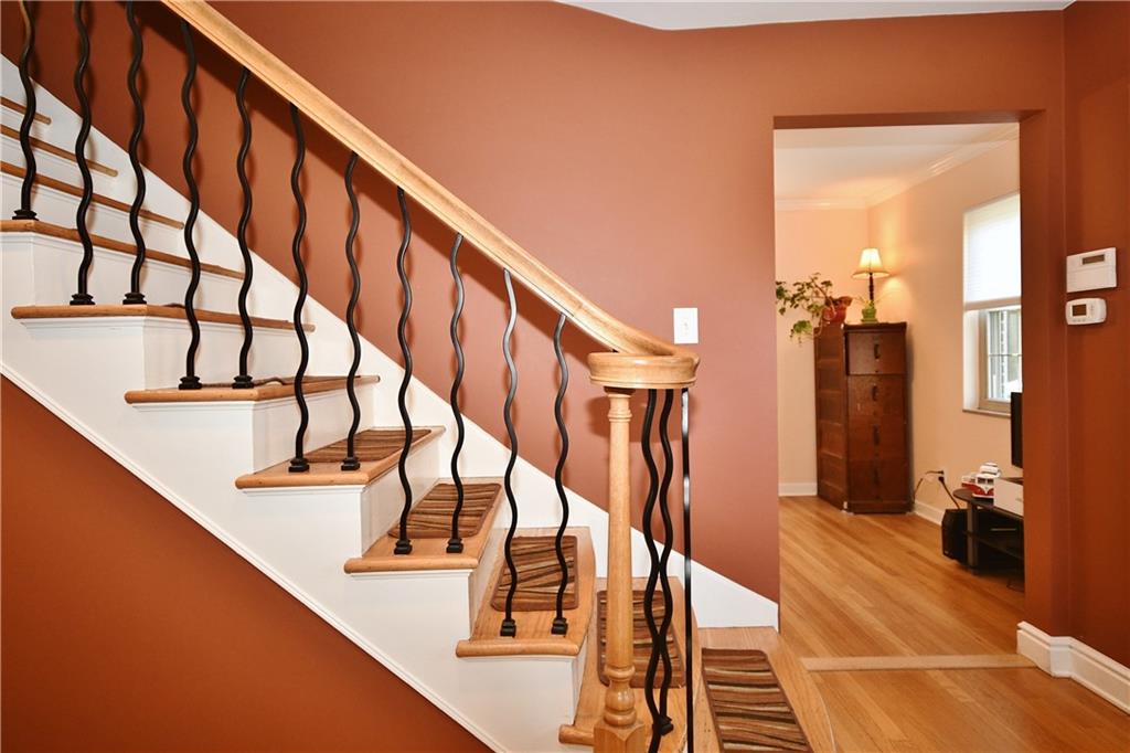 127 Conover Road Pittsburgh, PA 15208 - Photo 5 of 25 Gallery Image 5