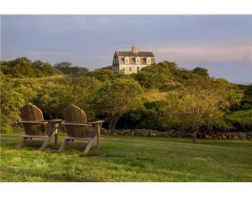 Yard/Garden. View of Gambrel cottage