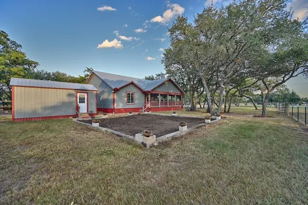 $459,500 | 1066 County Road 233, Giddings, TX 78942