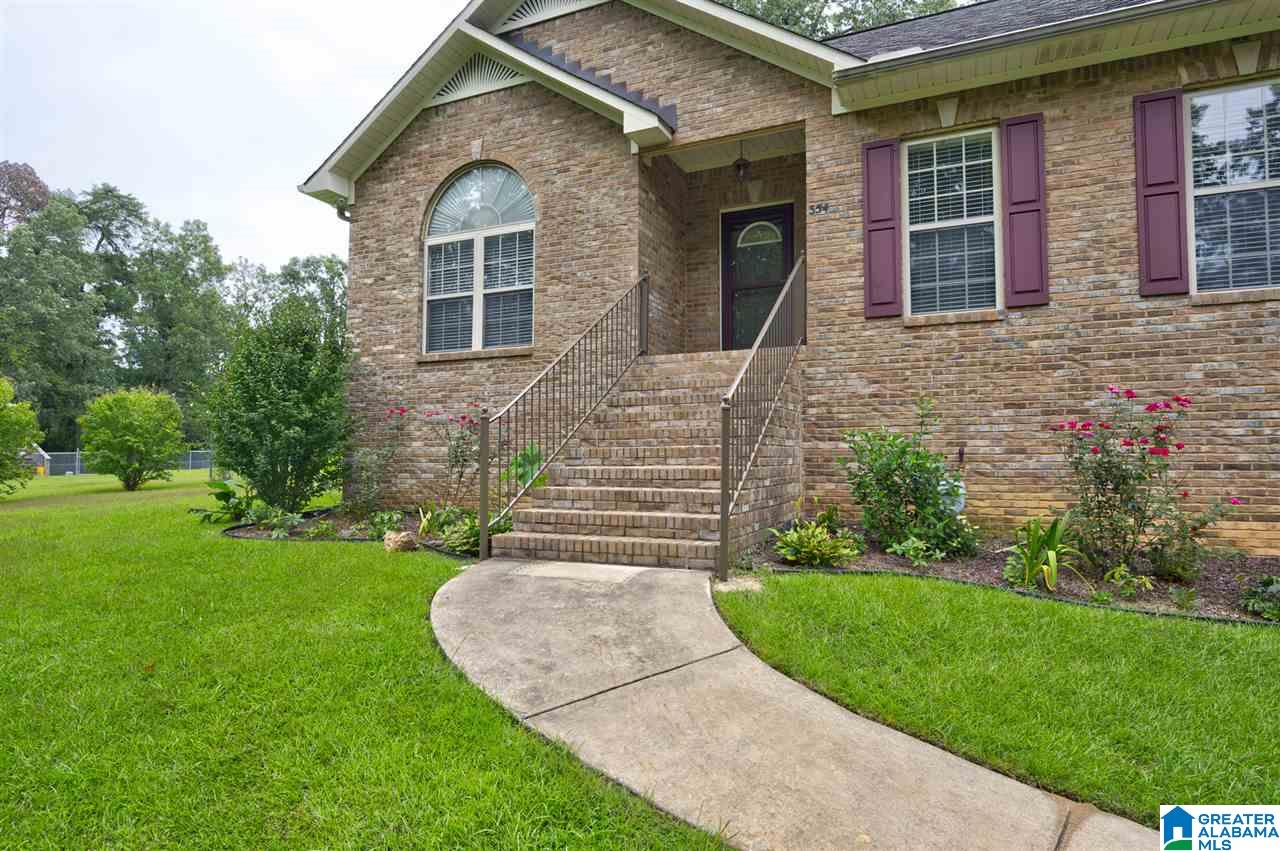 354 Hickory Road Gardendale, AL 35071 - Photo 2 of 22