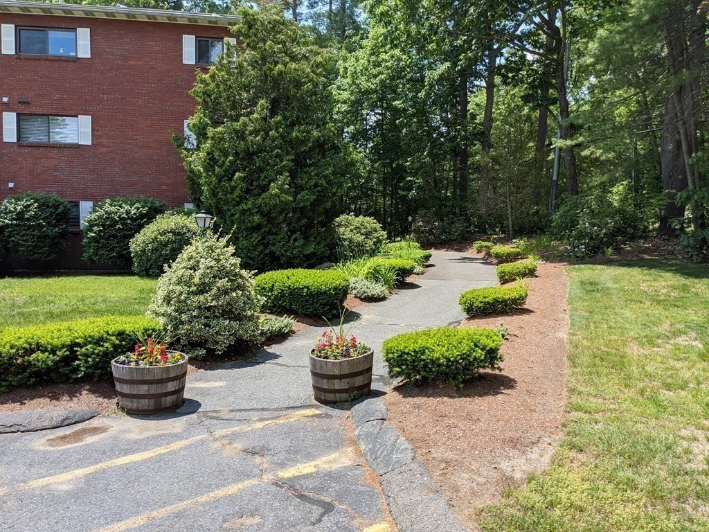 318 Codman Hill Road, Unit 23E Boxborough, MA 01719 - Photo 7 of 11