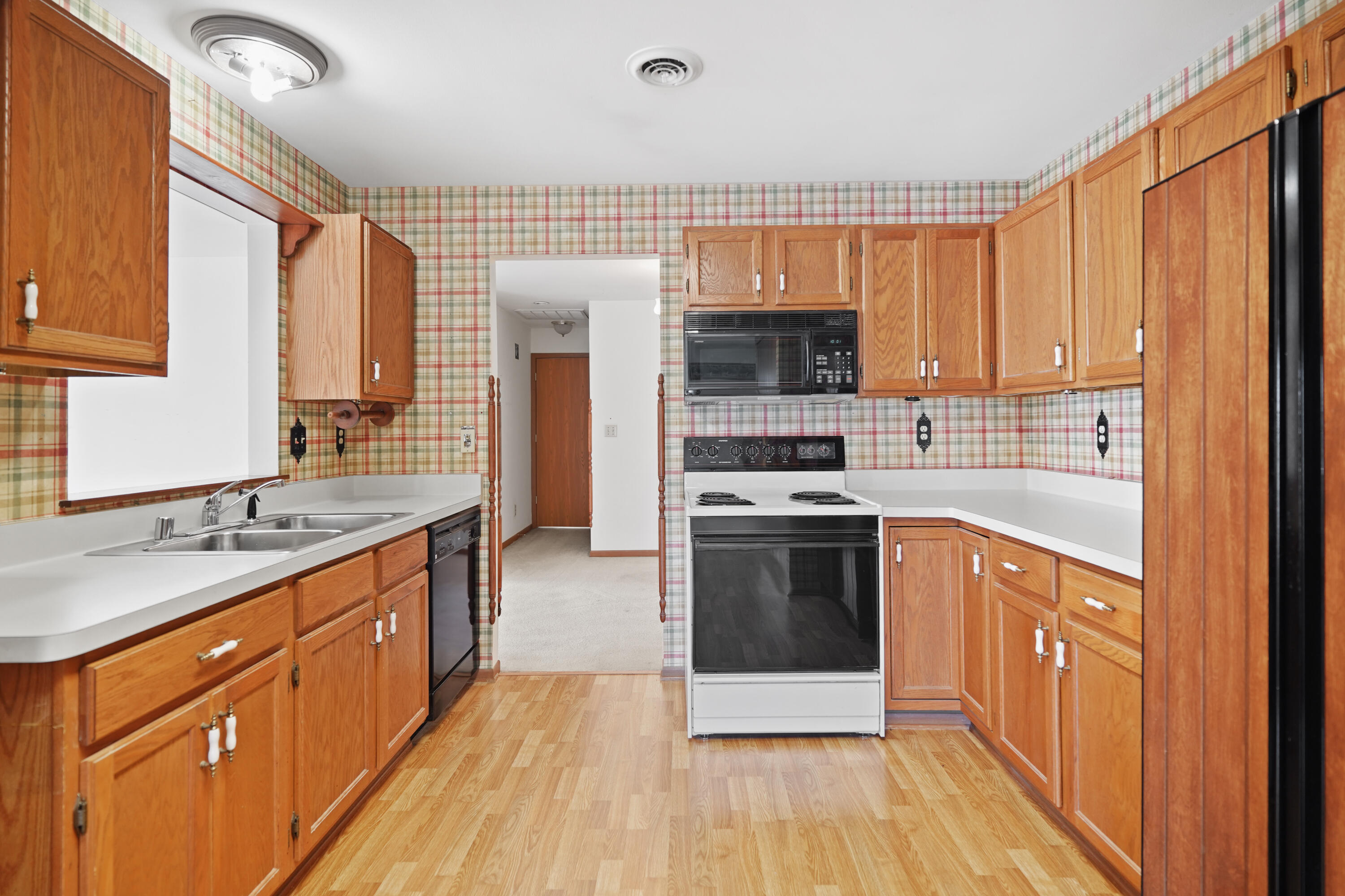 3128 Wood Road, Unit 16 Mount Pleasant, WI 53406 - Photo 9 of 28 Kitchen