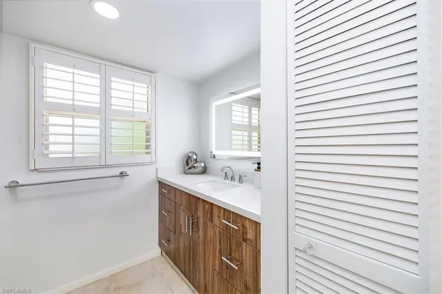 $479,999 | 3200 Binnacle Drive, Unit C4, Naples, FL 34103