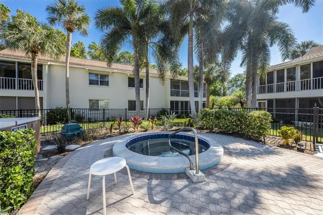 $479,999 | 3200 Binnacle Drive, Unit C4, Naples, FL 34103