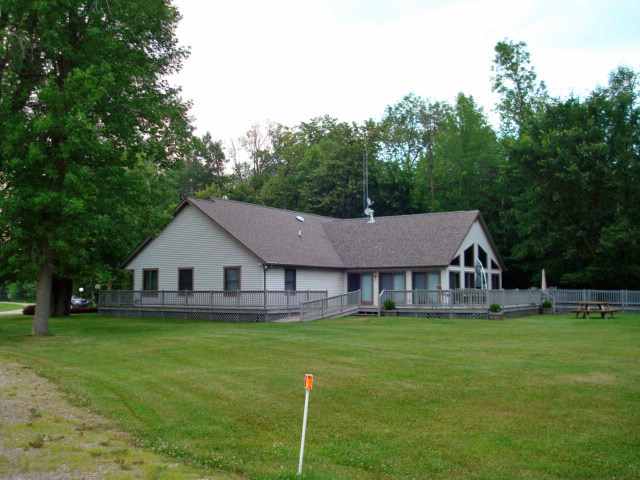 4220 Deckerville Road Deckerville, MI 48427 - Photo 2 of 17 31011641-1.JPG