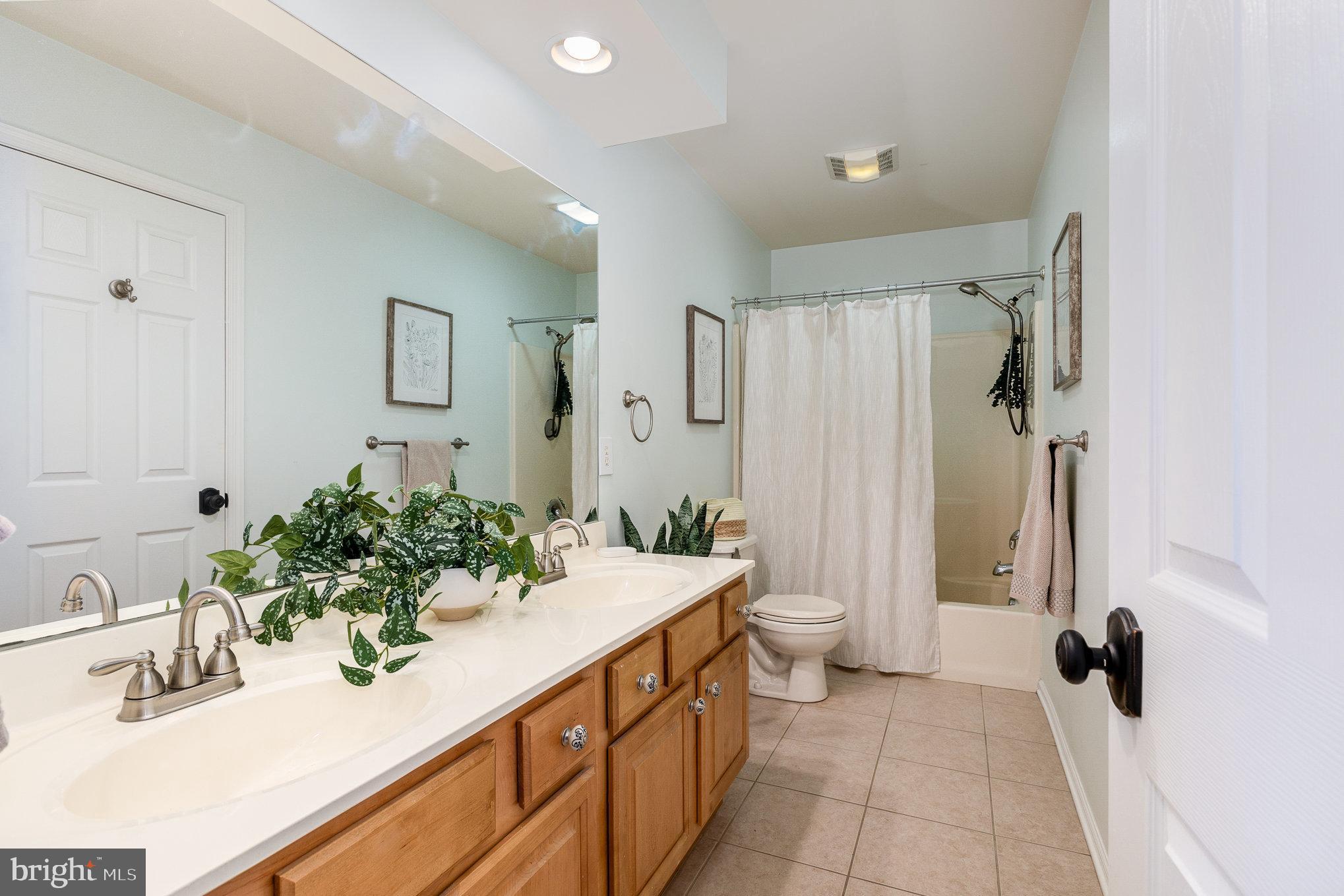 317 Cobblers Court Lititz, PA 17543 - Photo 20 of 23 Gallery Image 20