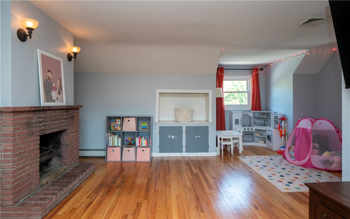 15 Valley Road East Greenwich, RI 02818 - Photo 24 of 48 Gallery Image 24