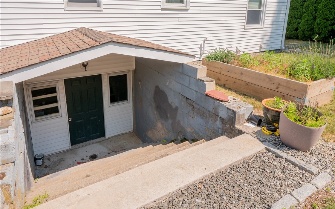 15 Valley Road East Greenwich, RI 02818 - Photo 43 of 48 Gallery Image 43