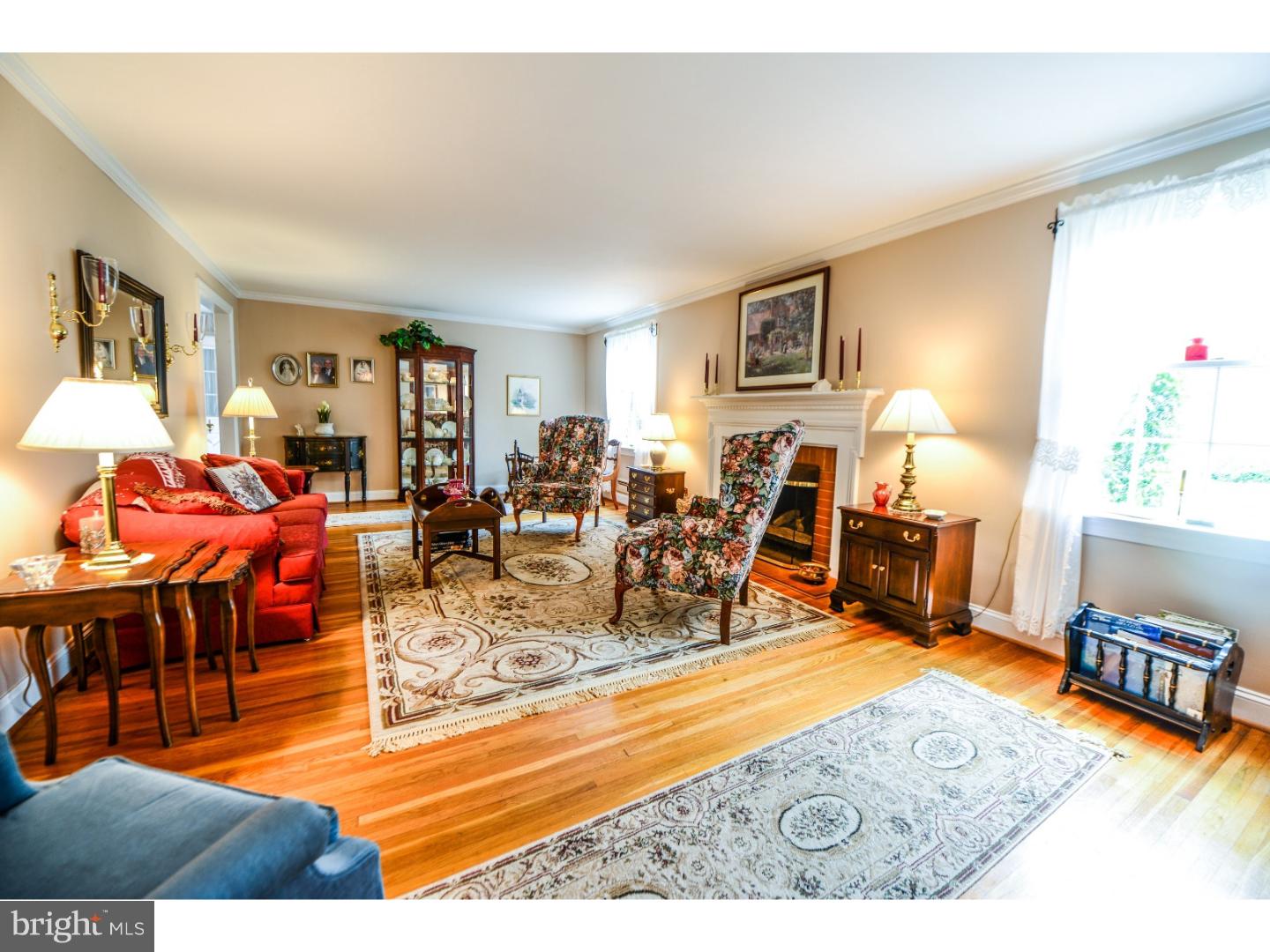 481 Covered Bridge Road Cherry Hill, NJ 08034 - Photo 6 of 23 Living Room
