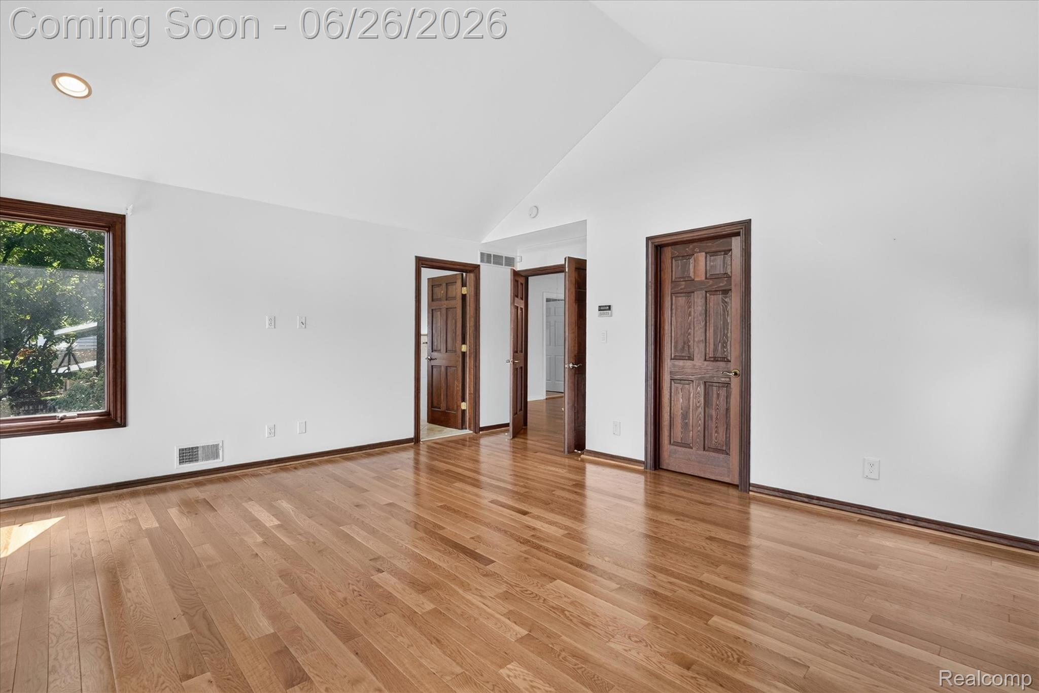 3478 Lexington Road Waterford, MI 48328 - Photo 14 of 52 22-3478-Lexington-Dr-Waterford-Township-MI-48328-WindowStill.jpg