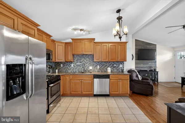 $330,000 | 525 North Coles Avenue, Maple Shade, NJ 08052