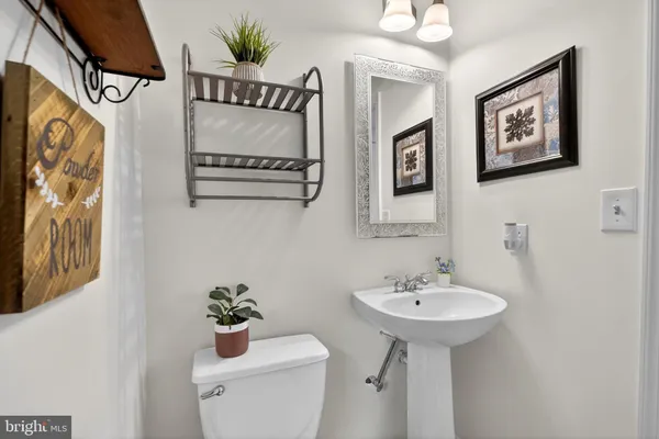 $330,000 | 525 North Coles Avenue, Maple Shade, NJ 08052