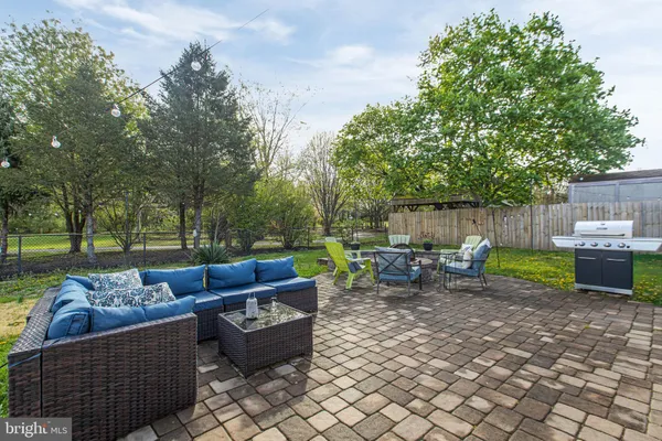 $330,000 | 525 North Coles Avenue, Maple Shade, NJ 08052