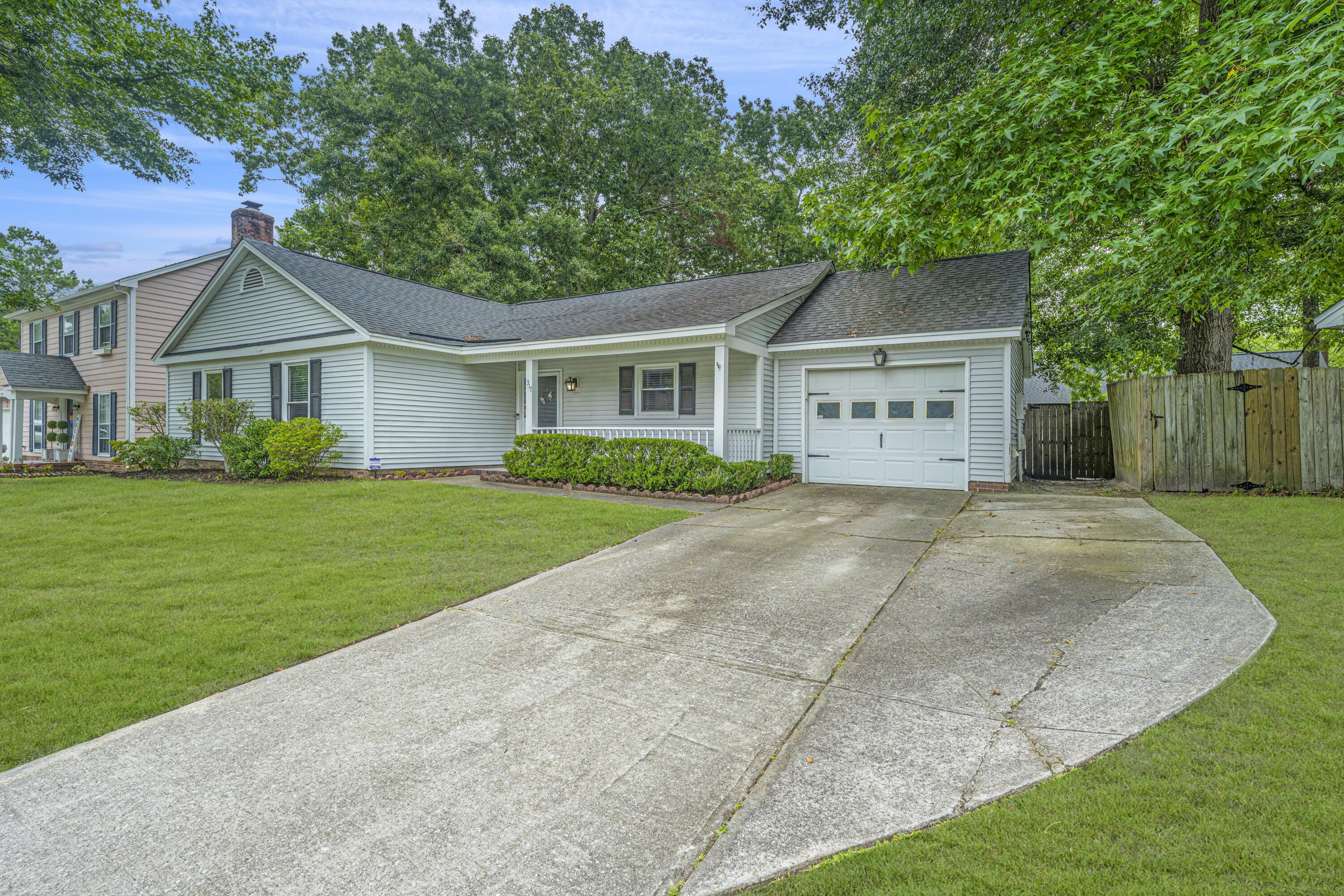 317 Hamlet Road Summerville, SC 29485 - Photo 2 of 40 317HamletRd02