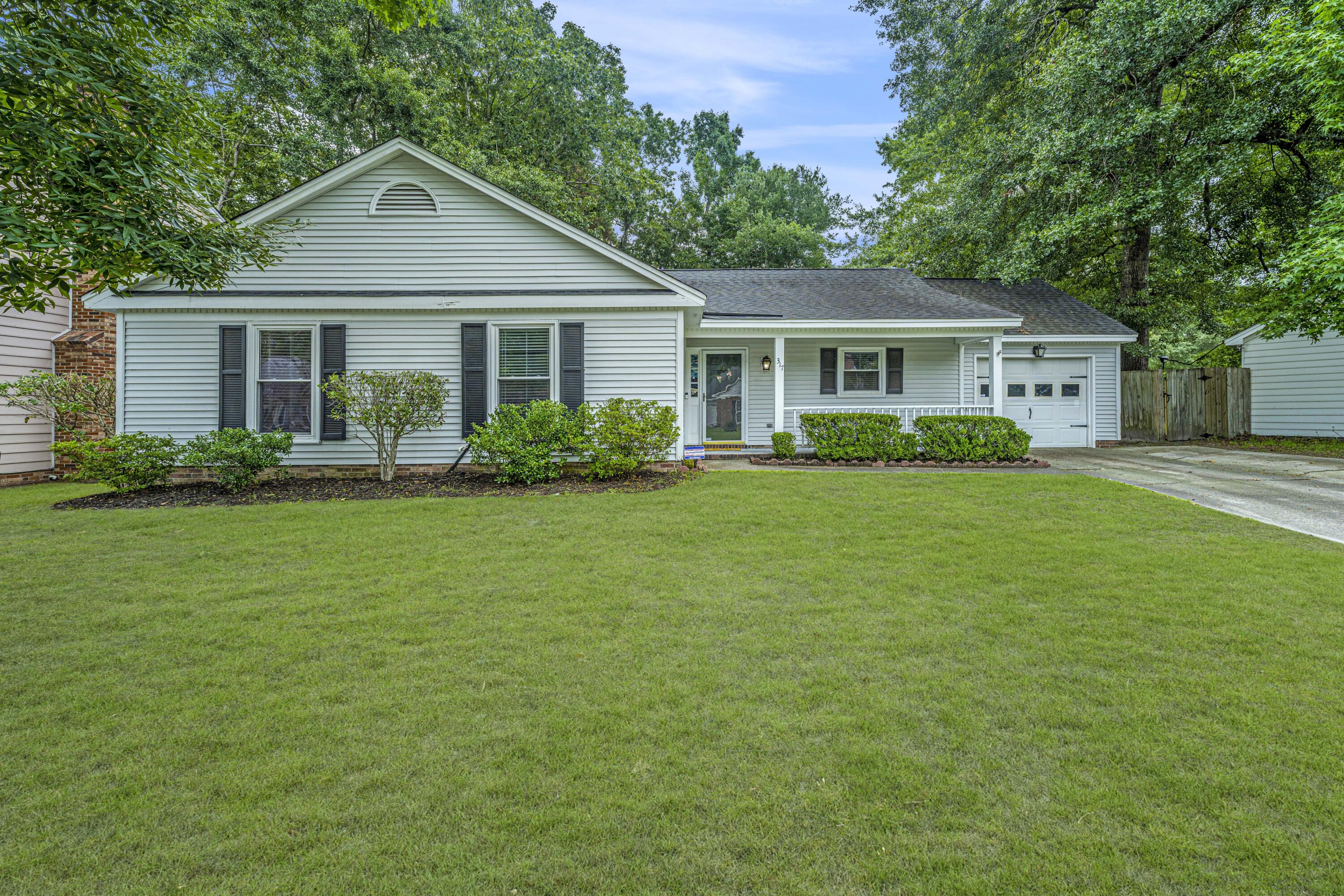 317 Hamlet Road Summerville, SC 29485 - Photo 3 of 40 317HamletRd03