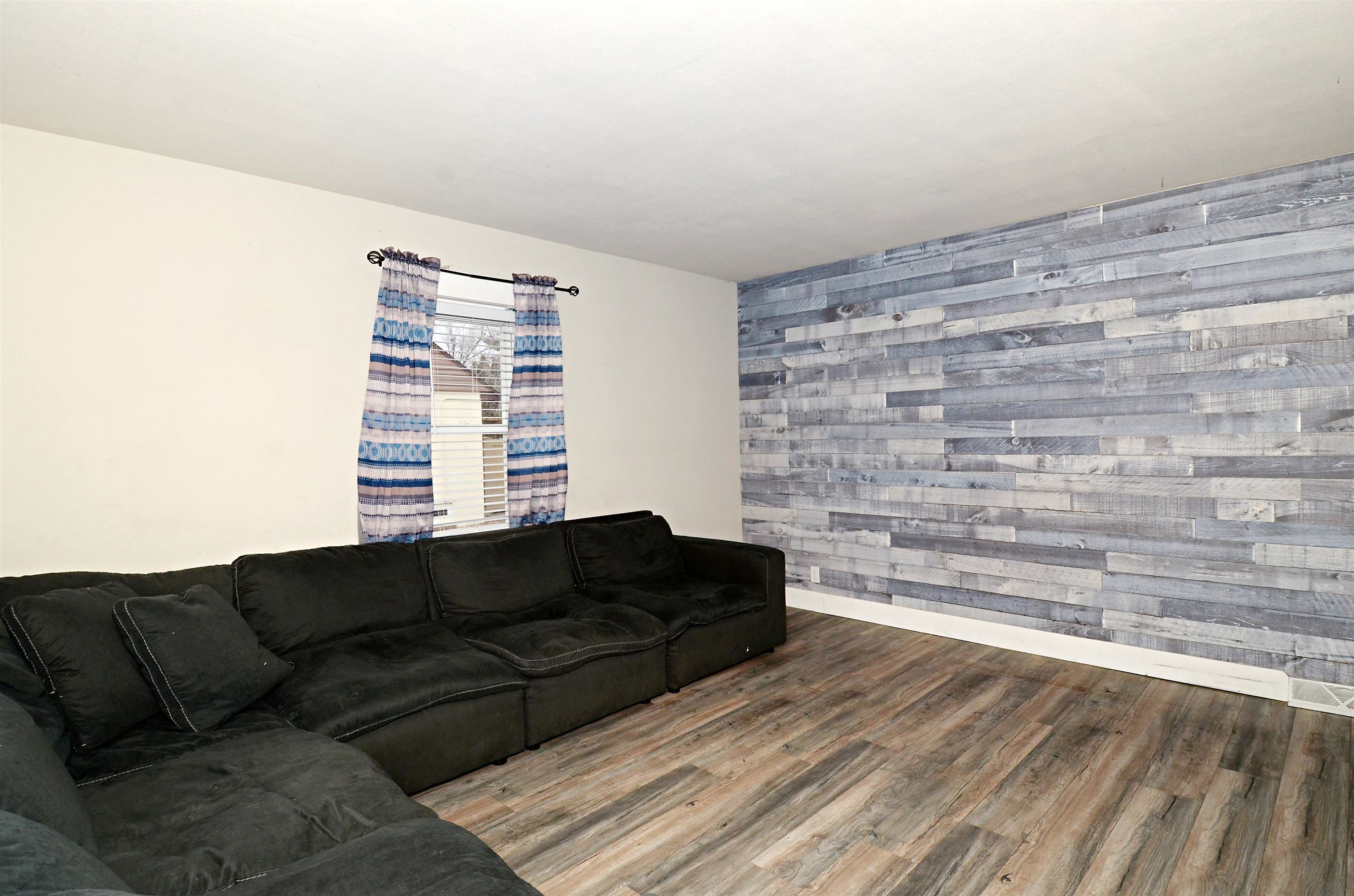 60 Grand Prairie Prairie du Sac, WI 53578 - Photo 5 of 37