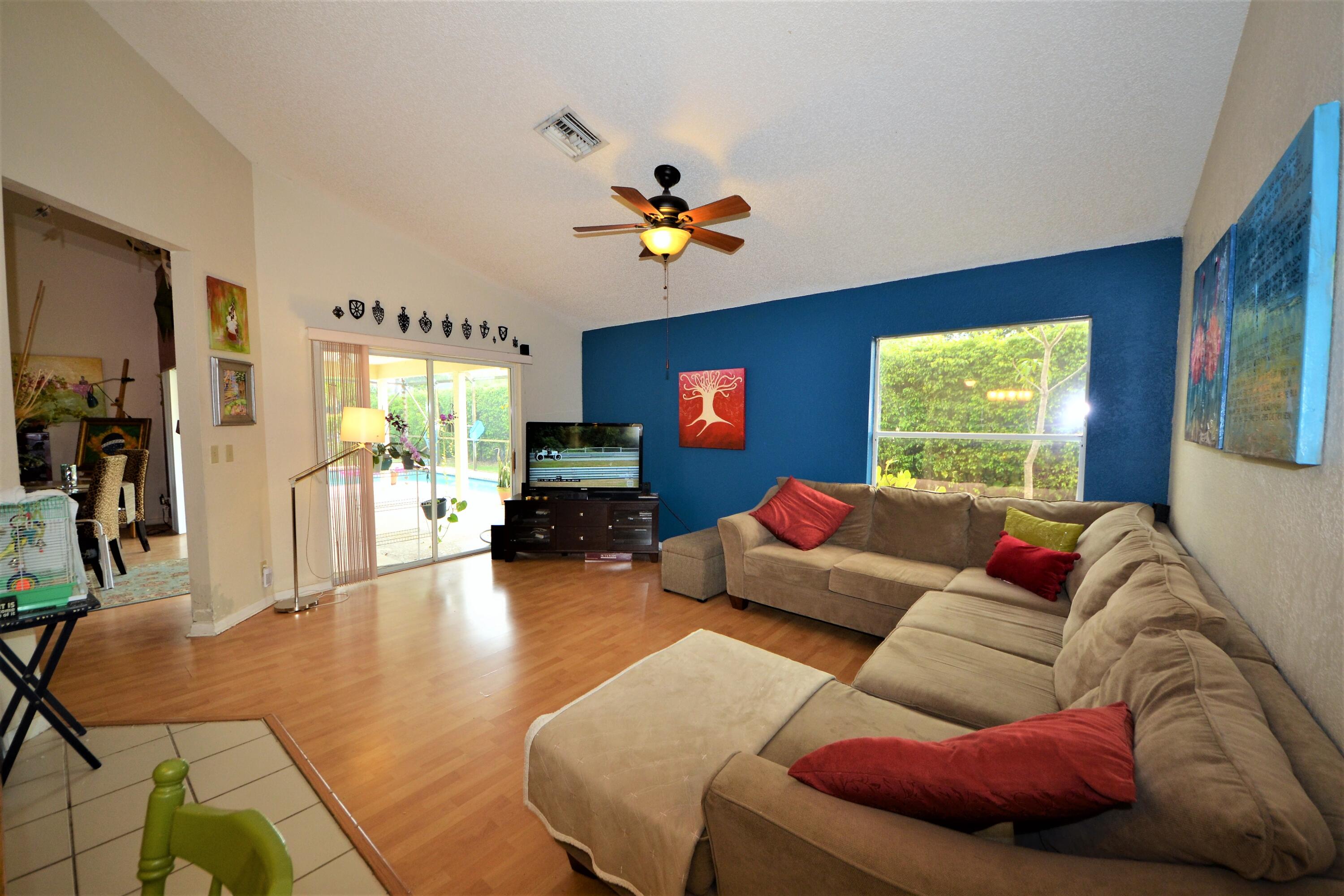 22074 Flower Drive Boca Raton, FL 33428 - Photo 7 of 20 2ND LIVING ROOM