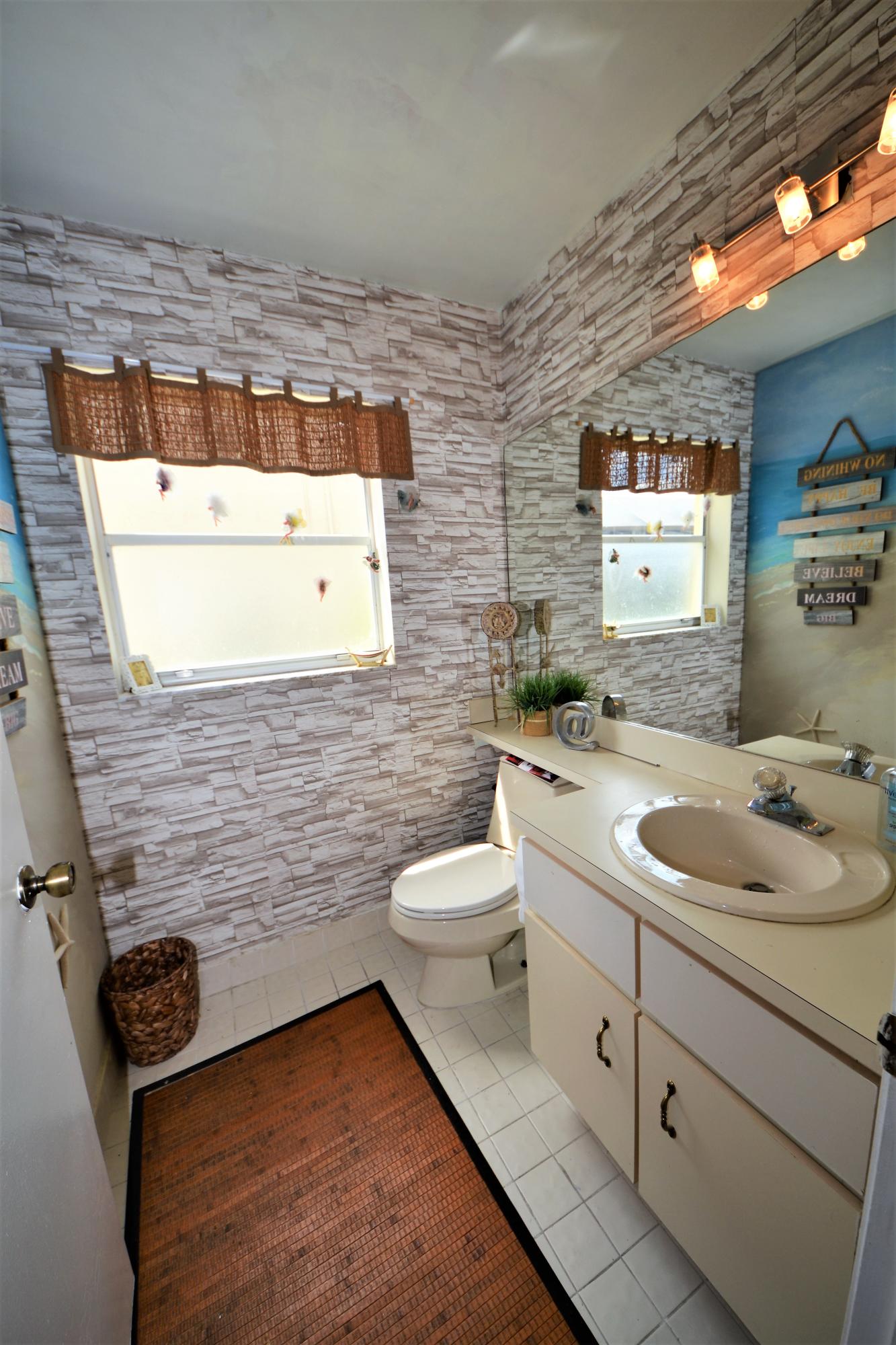 22074 Flower Drive Boca Raton, FL 33428 - Photo 10 of 20 GUEST BATH