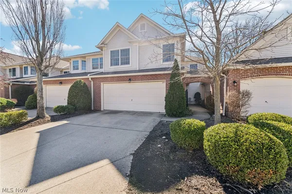 $384,900 | 401 Bounty Way, Unit 199, Avon Lake, OH 44012