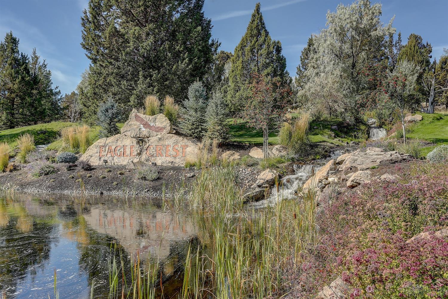 8915 Merlin Drive Redmond, OR 97756 - Photo 23 of 25 Entrance at Eagle Crest