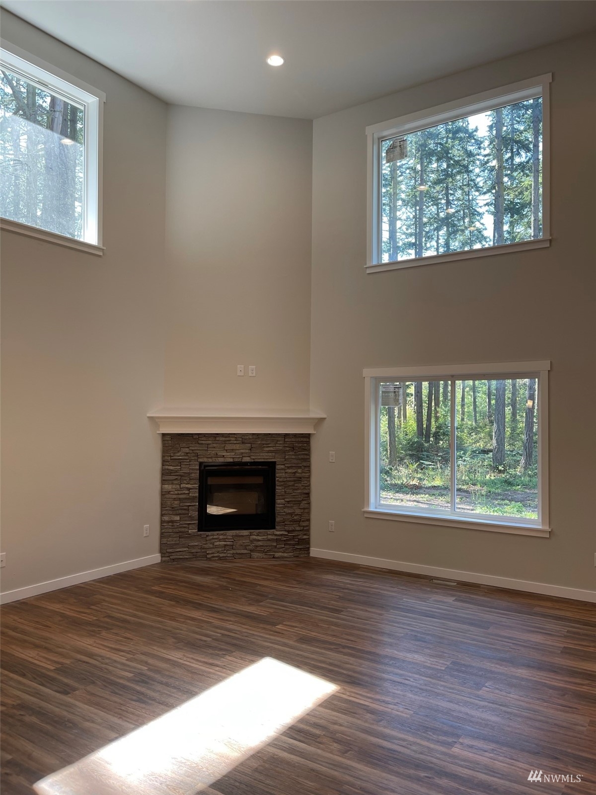 4075 Degraff Road Oak Harbor, WA 98277 - Photo 9 of 20 Gallery Image 9
