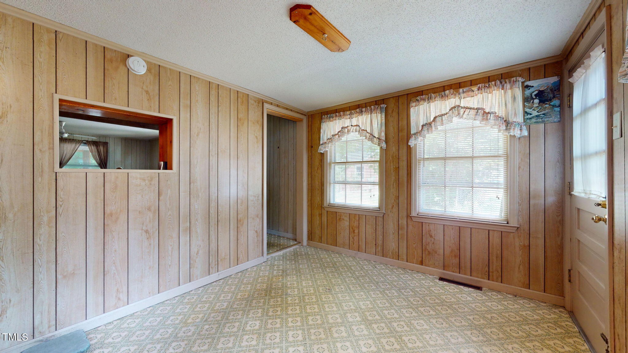 5209 Old Stage Road Raleigh, NC 27603 - Photo 17 of 34 Mud Room-Laundry