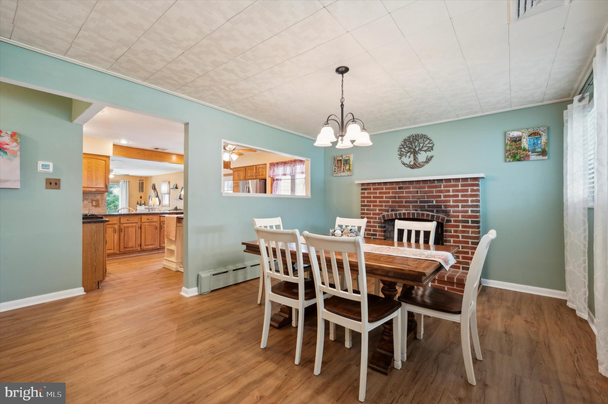 701 Brighton Terrace Secane, PA 19018 - Photo 4 of 25 Dining room