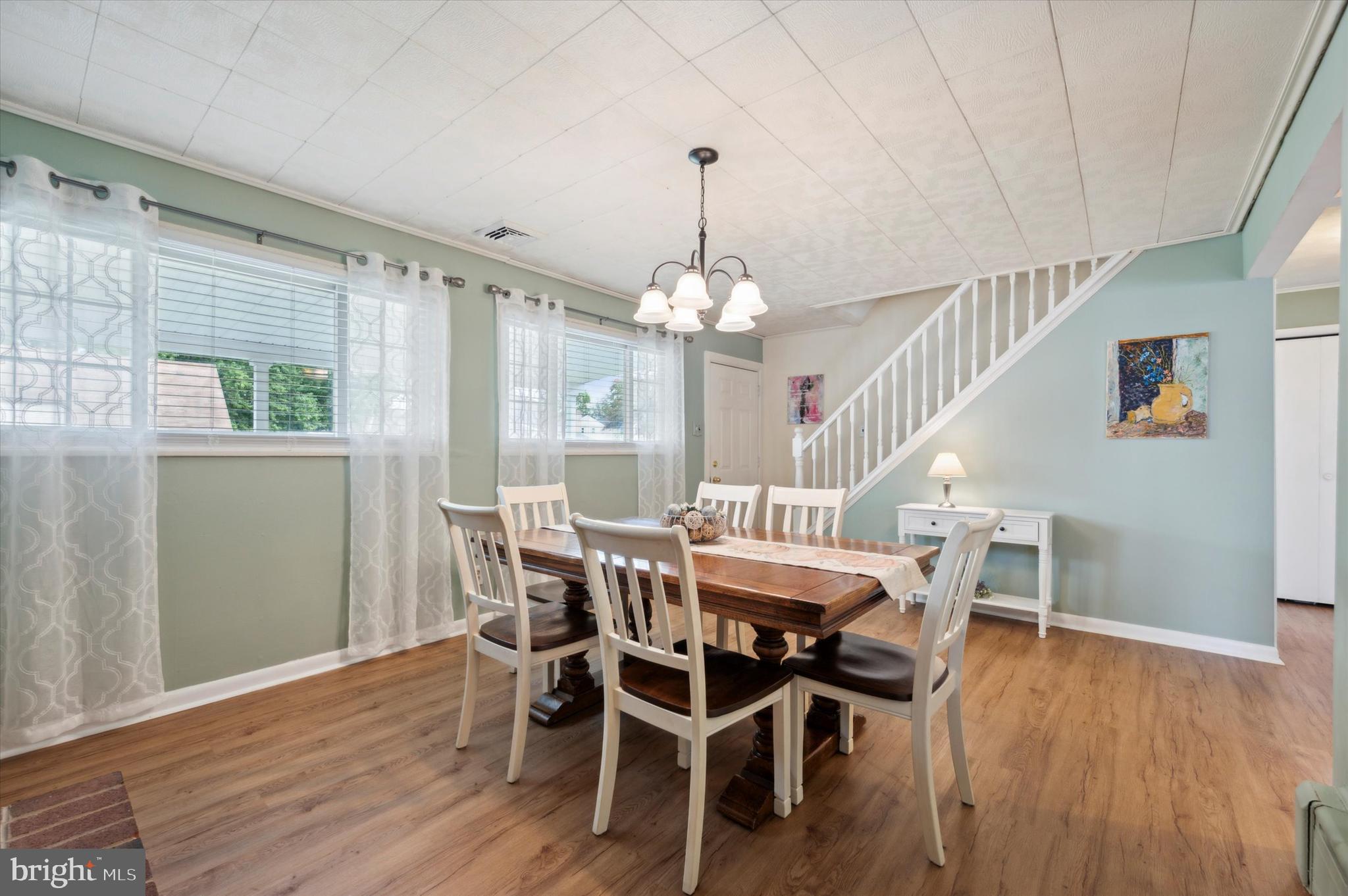 701 Brighton Terrace Secane, PA 19018 - Photo 6 of 25 Dining room