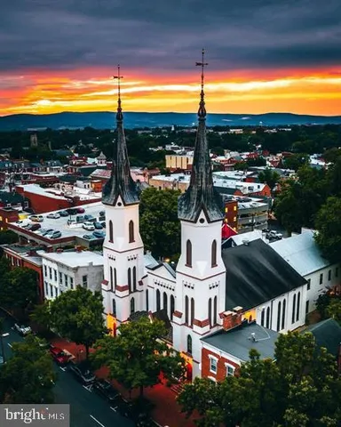 $1,500 | 318 North Market Street, Unit A, Frederick, MD 21701