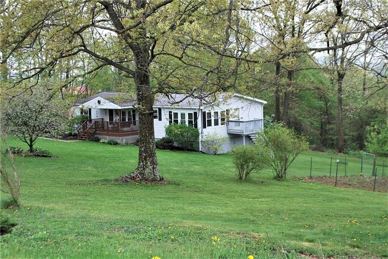 181 Zeigler Road Rochester, PA 15074 - Photo 3 of 24