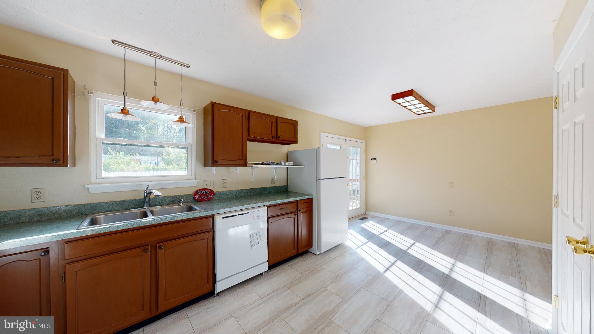 23856 Mervell Dean Road Hollywood, MD 20636 - Photo 4 of 19 Gallery Image 4