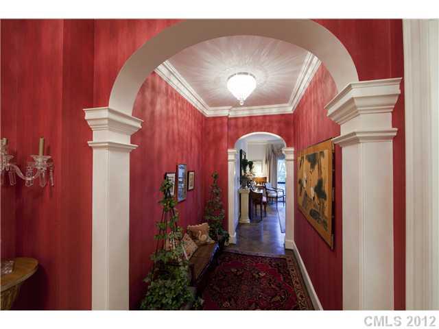 962 Cherokee Road, Unit 962 Charlotte, NC 28207 - Photo 2 of 16 Gallery Image 2