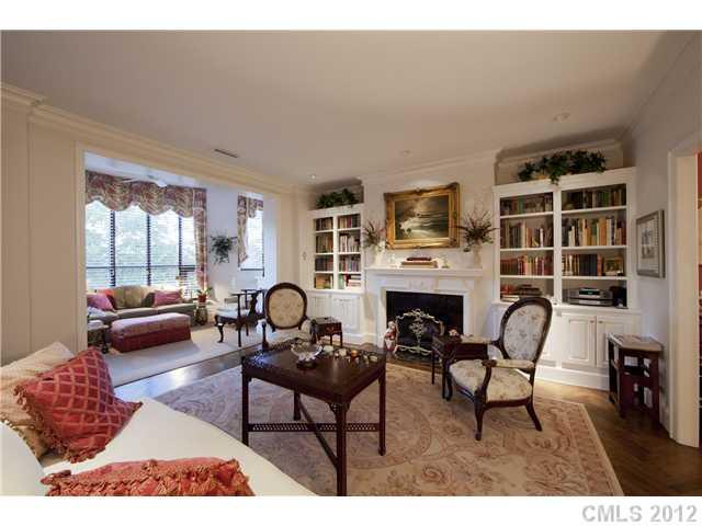 962 Cherokee Road, Unit 962 Charlotte, NC 28207 - Photo 5 of 16 Gallery Image 5